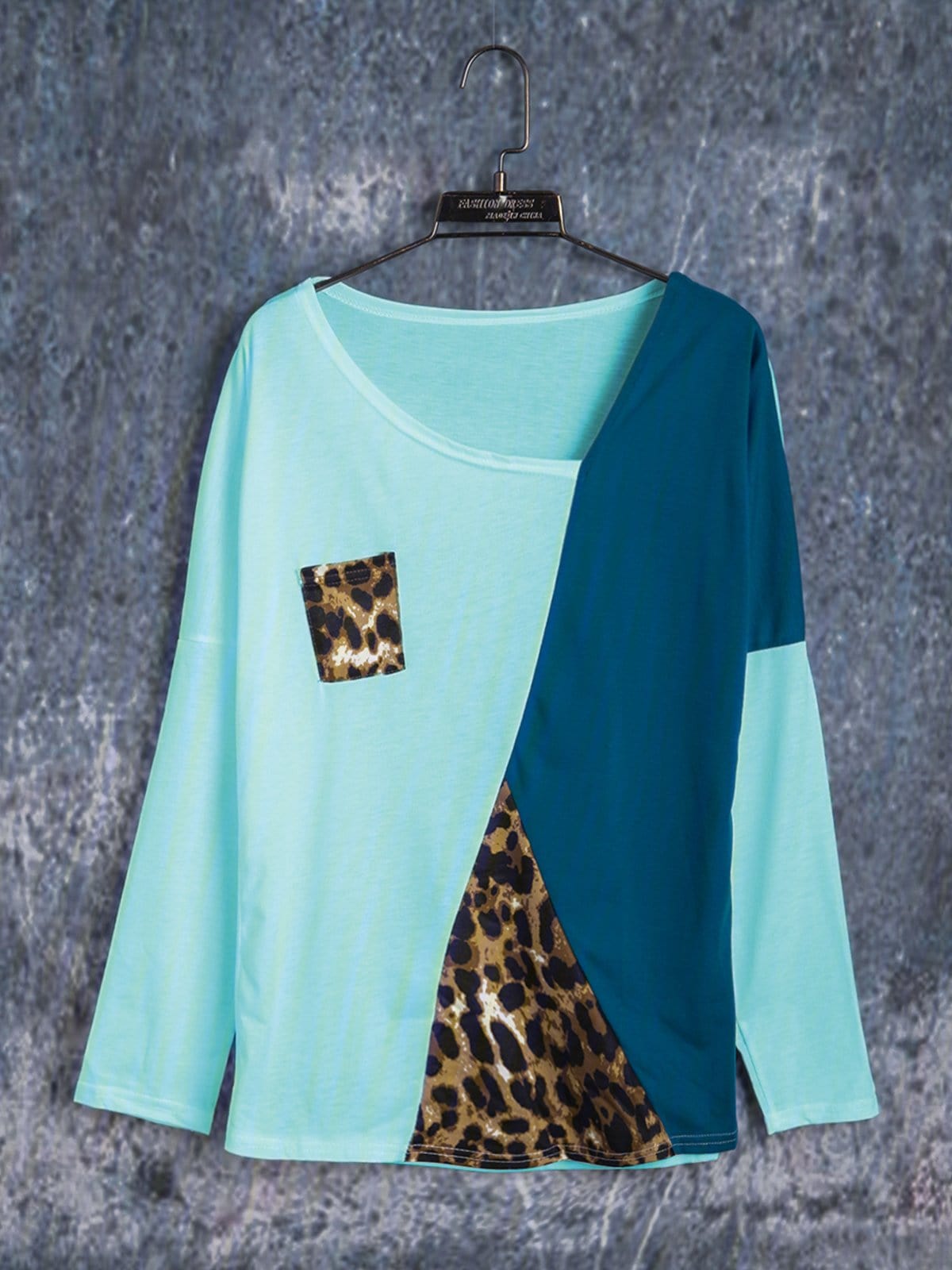T-shirts Long Sleeve Cotton Leopard Print Asymmetric T-Shirts