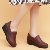 2022 Spring and Autumn shoes for mothers single shoes for middle-aged and elderly leather shoes for women wedges and midheels for elderly people